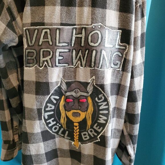 Custom VALHÖLL BREWING Viking Beer Pub Flannel Shacket  Gray/Black Plaid - Large - Picture 3 of 9